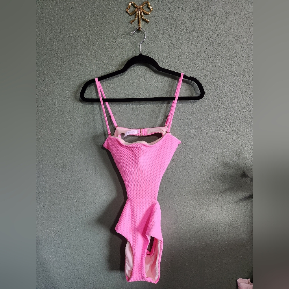 Kibys Aurora Pink Dune Rocky Swimsuit Size L NWT
